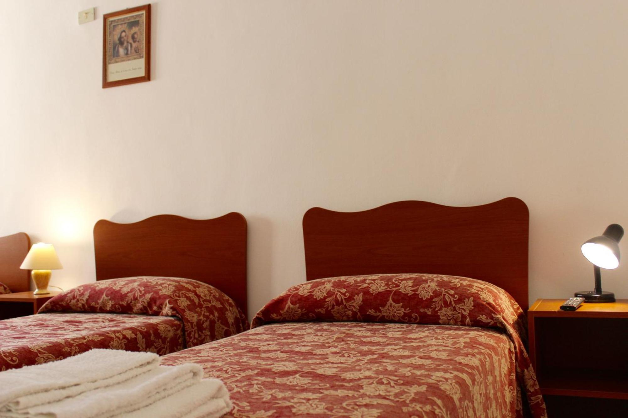 Albergo Del Santuario Santa Maria di Leuca Extérieur photo