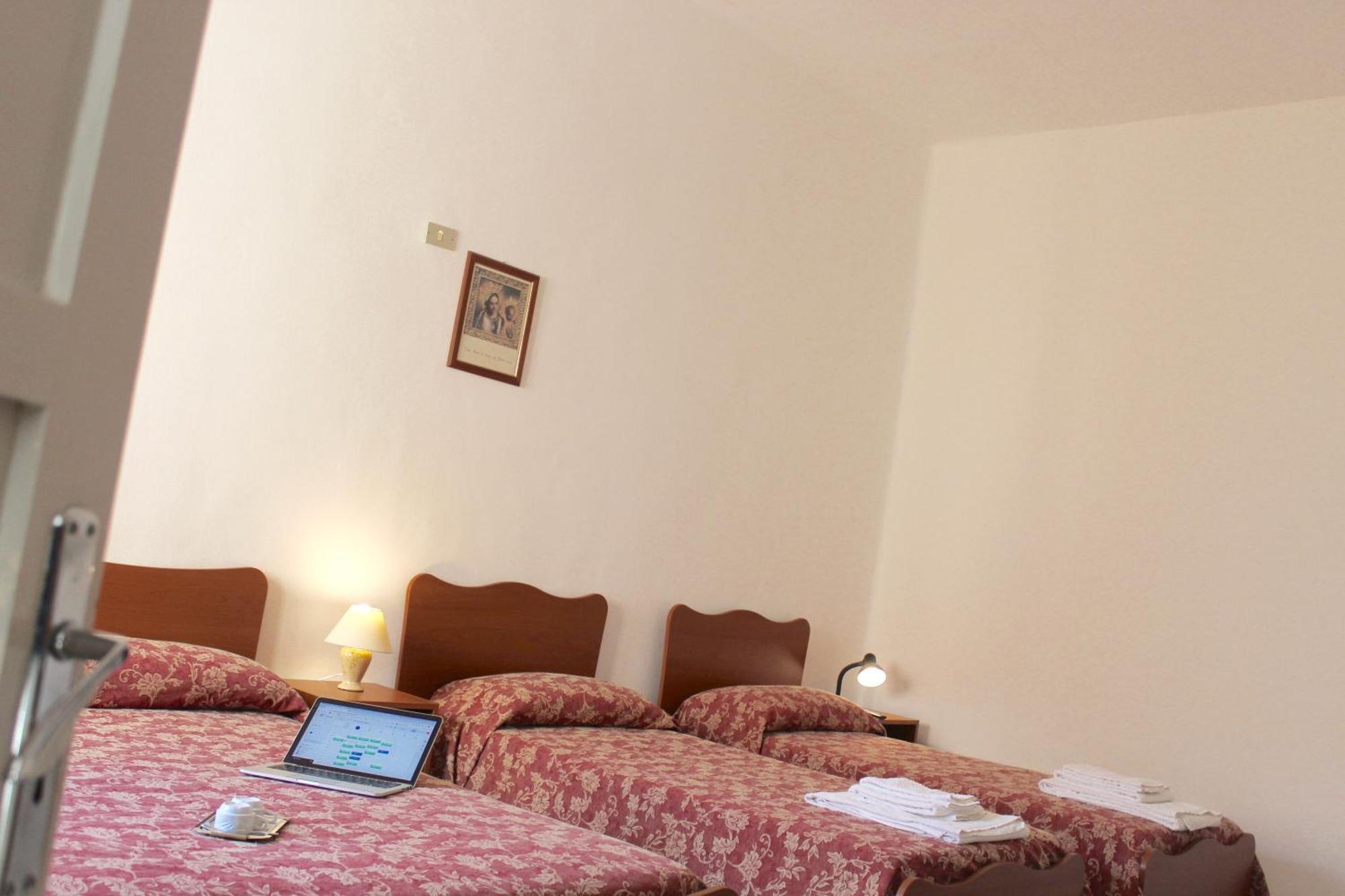 Albergo Del Santuario Santa Maria di Leuca Extérieur photo